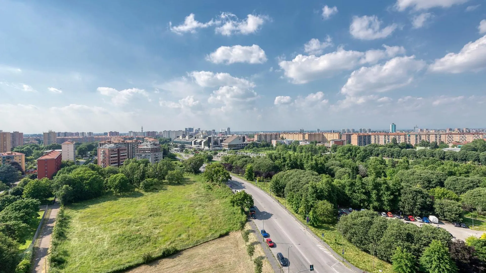 Omodeo, 19 - Ampio E Panoramico Apartment Milan